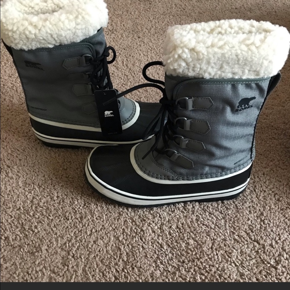 SOREL WINTER BOOTS 7.5